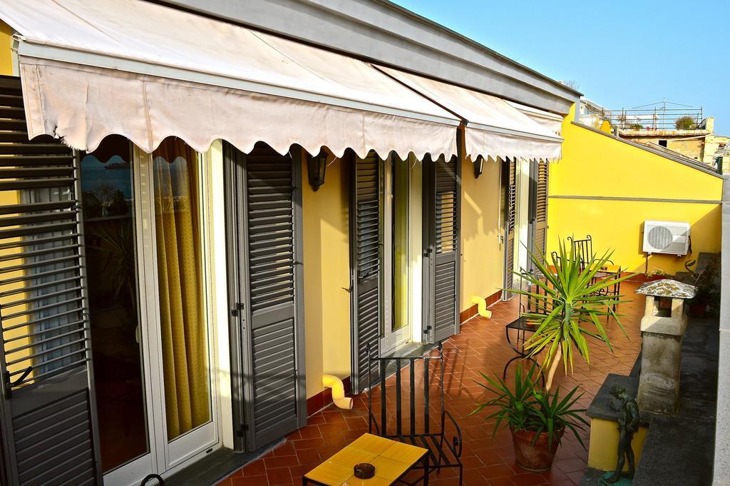 Bed And Breakfast Riviera Di Chiaia Turrisi Nápoles Exterior foto